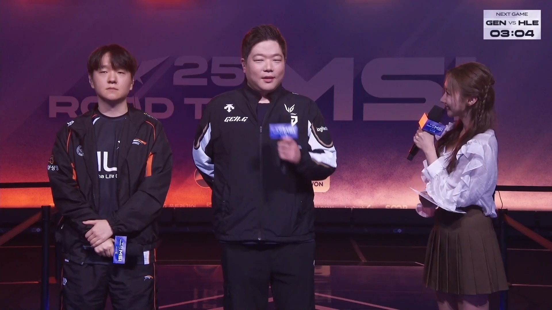 HLE鏖战FPX，Uzi开启传奇时刻强强对话入围赛，让粉丝疯狂欢呼