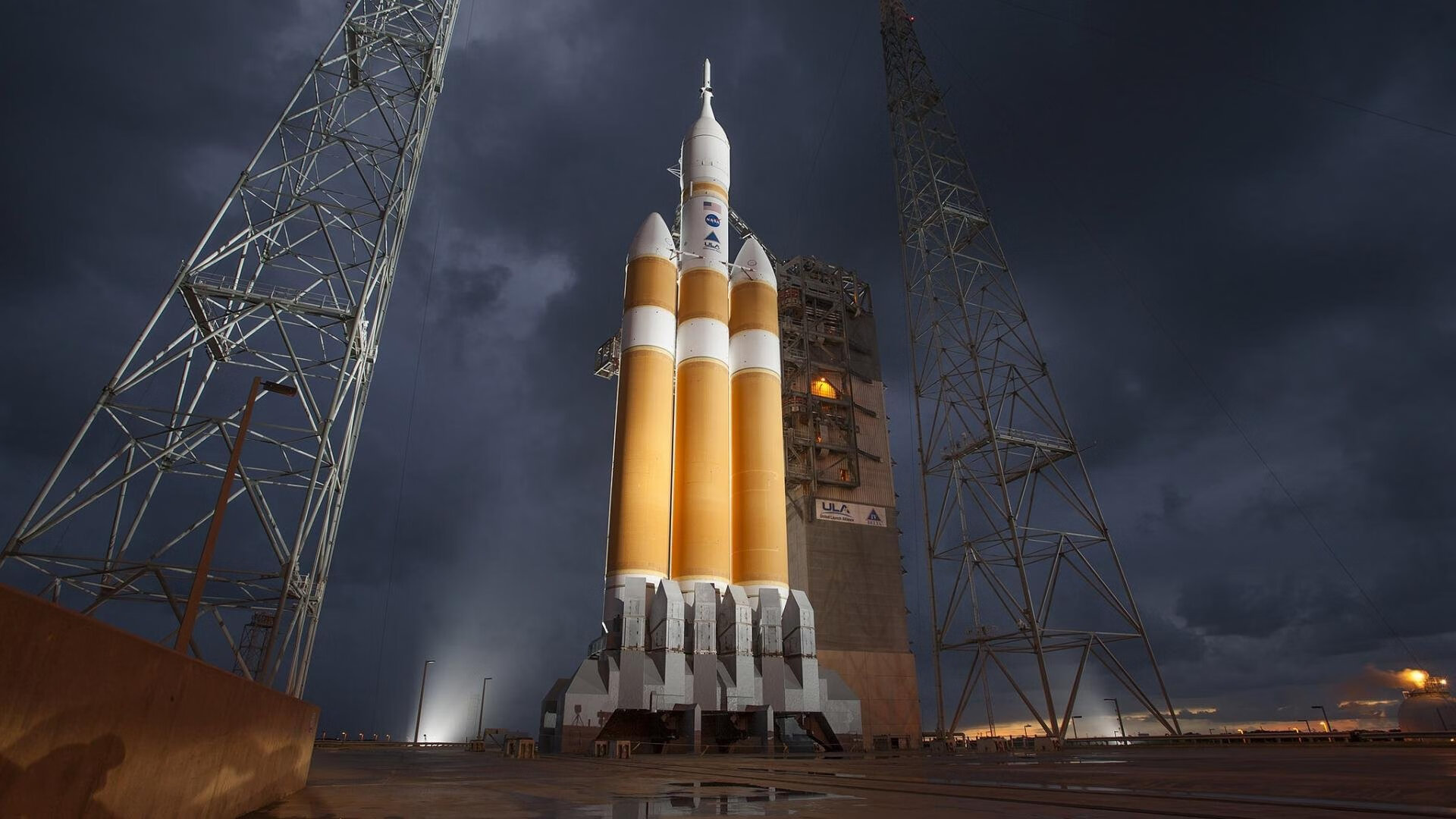 F1年度争冠焦点战,那不勒斯新星力克哥斯达黎加老将,速度与策略的终极对决